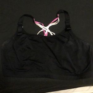 Black sports bra
